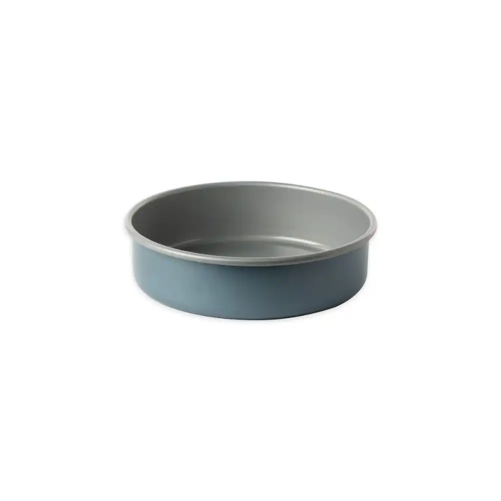 Alternative view of Nordic Ware Brilliant 9" Round Pan