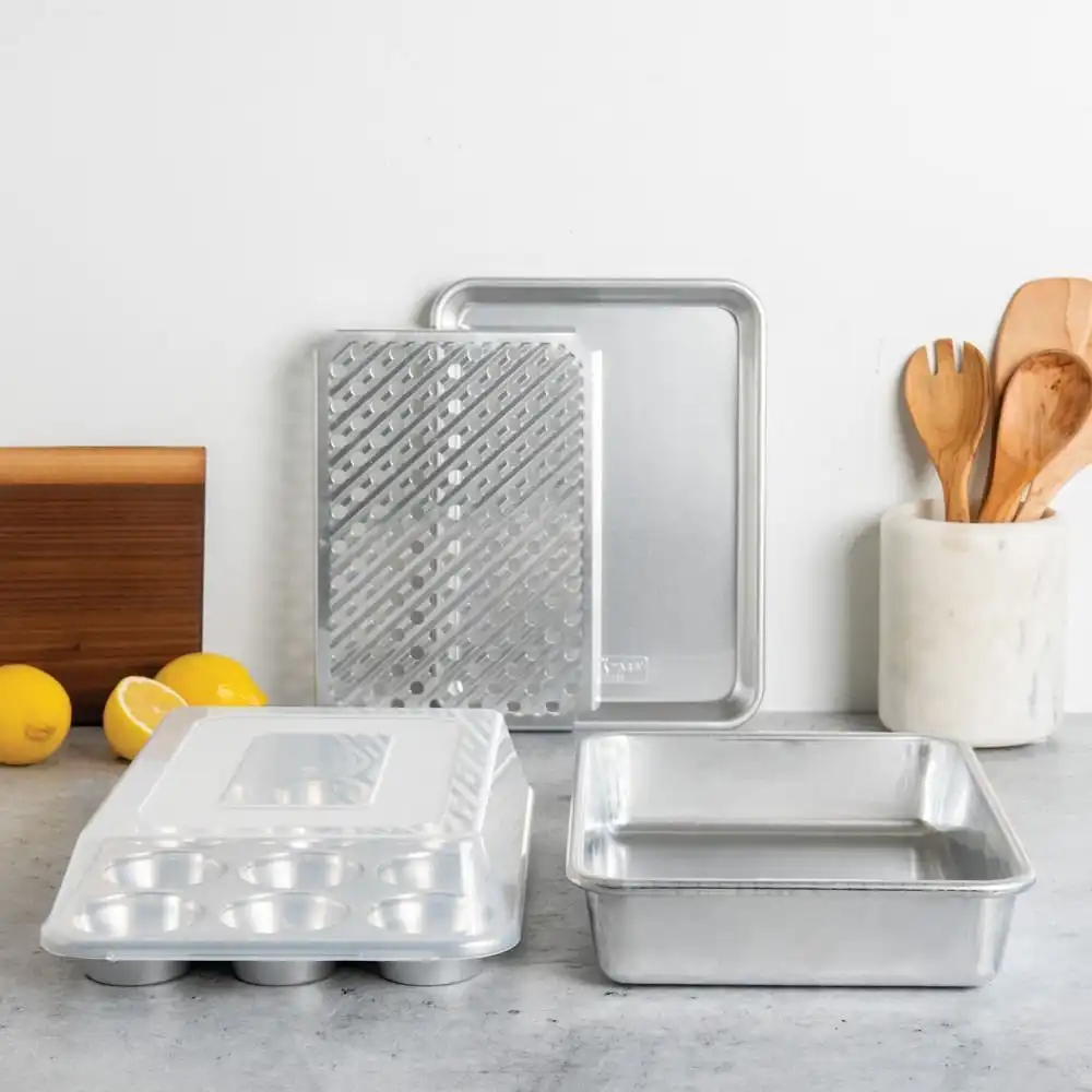 Alternative view of Nordic Ware Naturals® 5 Piece Bake & Store Set