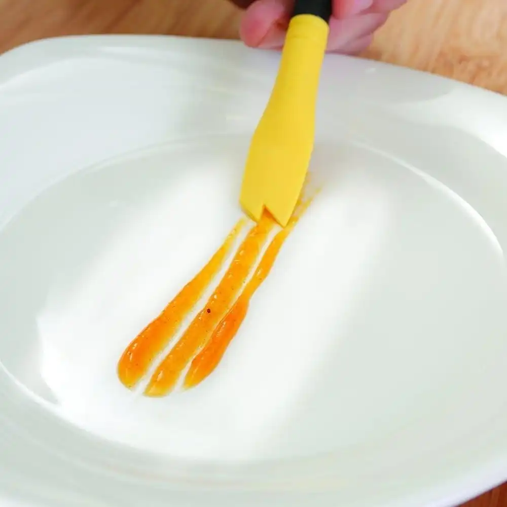 Alternative view of Mercer Silicone Plating Brush - Saw Tooth