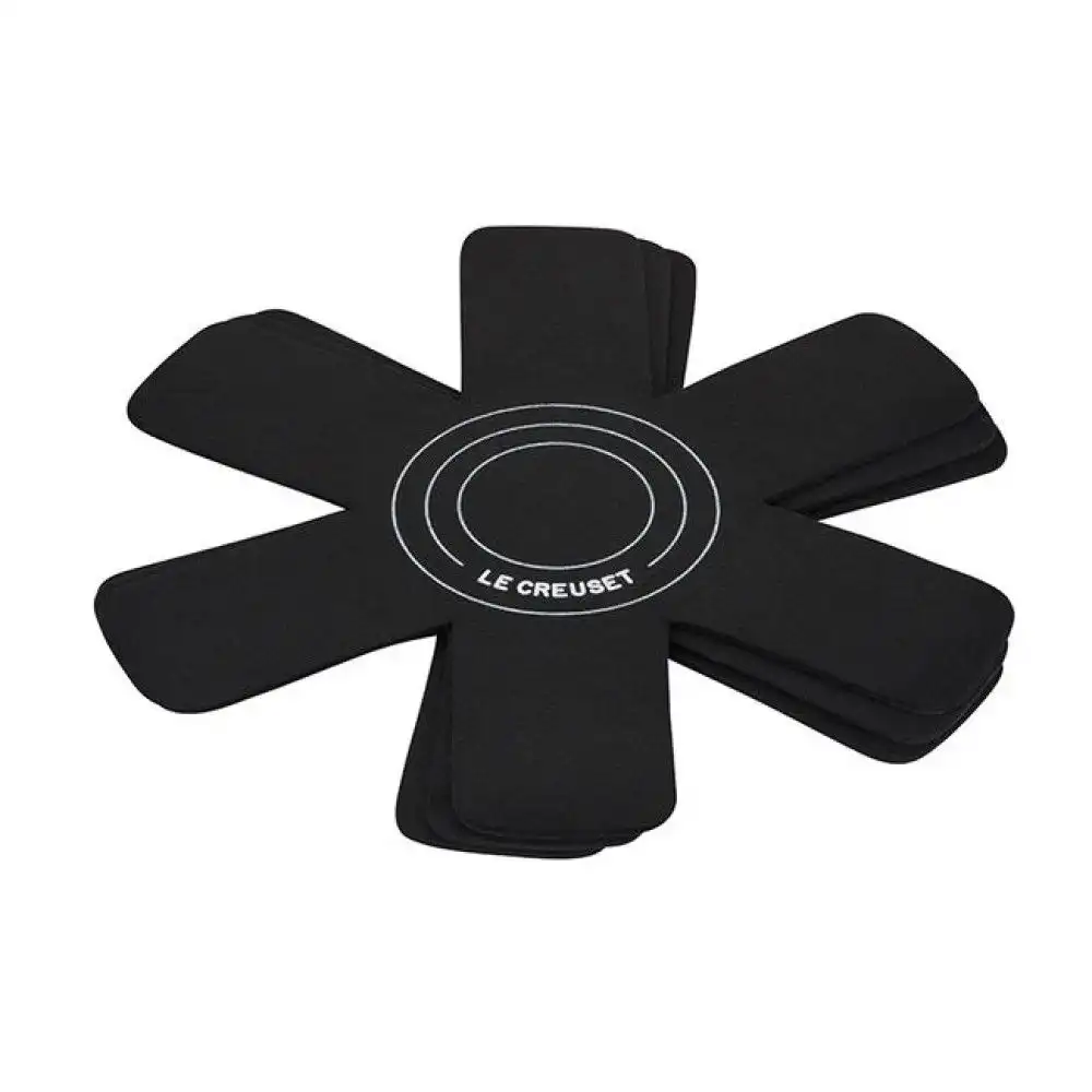 Alternative view of Le Creuset Felt Pan Protectors (Set of 3) | Black