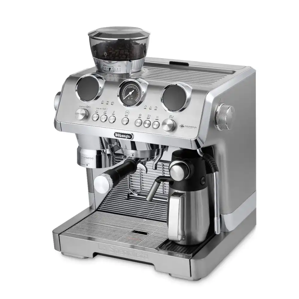Alternative view of De'Longhi La Specialista Maestro Espresso Machine with Cold Brew