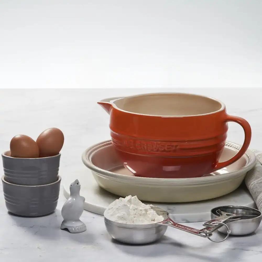 Alternative view of Le Creuset Stoneware Pie Bird | White