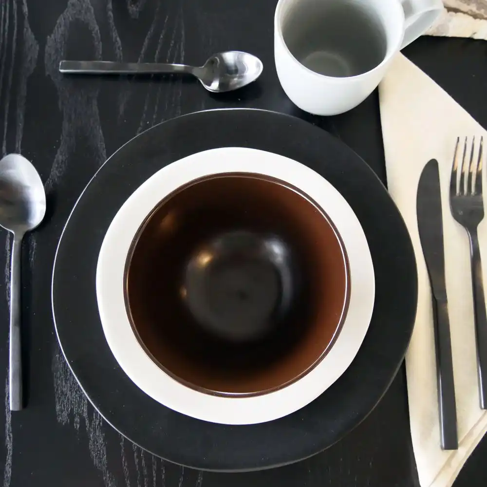 Alternative view of Fortessa Vitraluxe Heirloom 8" Salad Plate | Linen