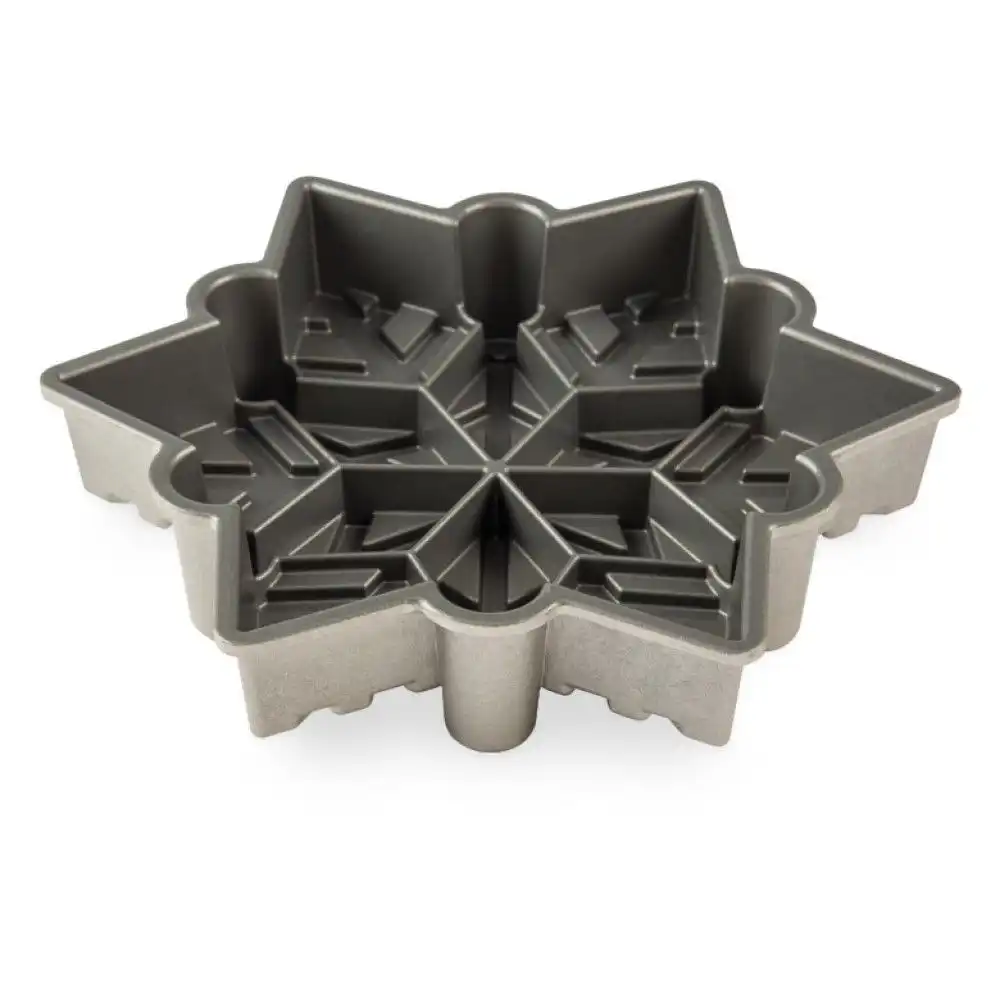 Alternative view of Nordic Ware Snowflake Cake Pan