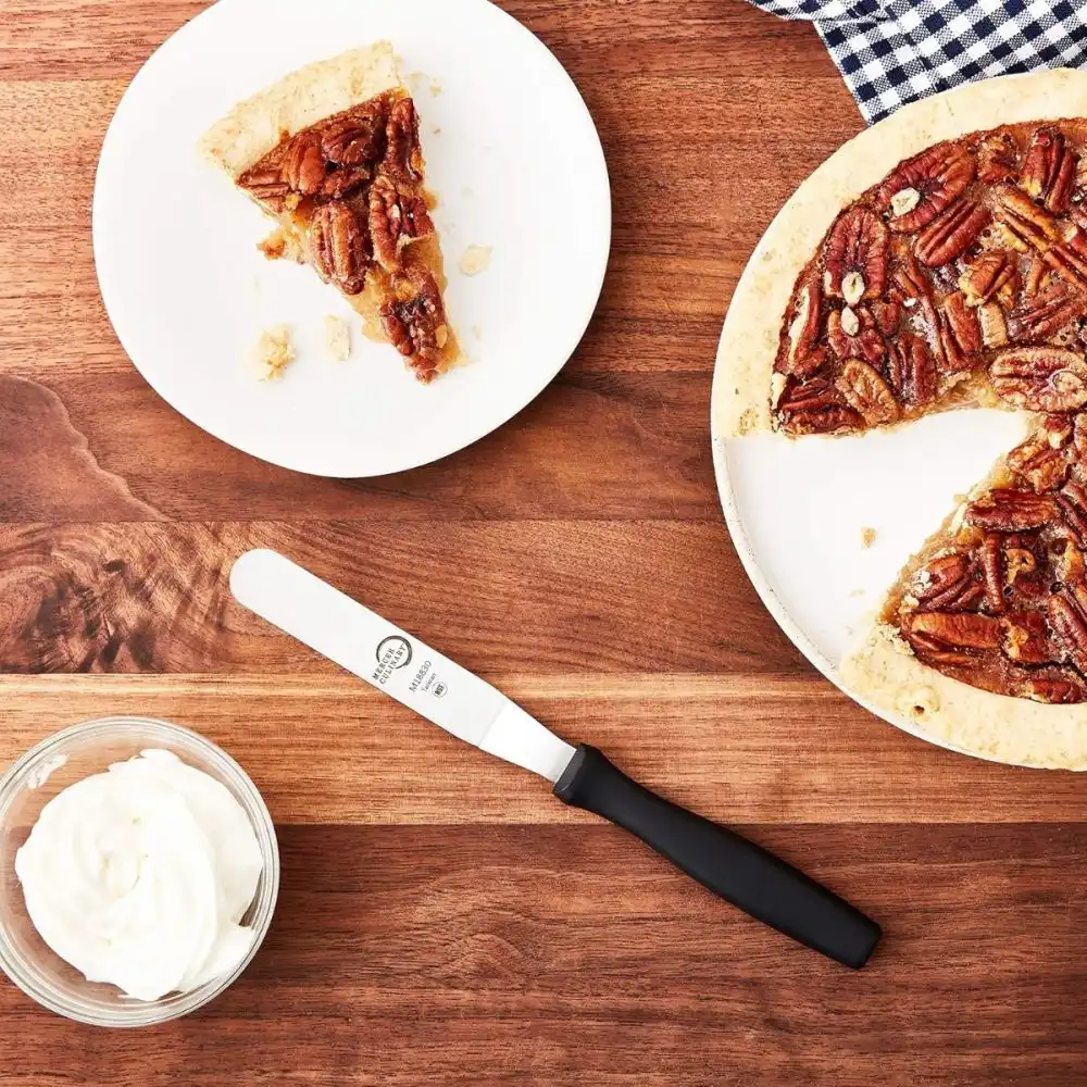 Alternative view of Mercer Culinary Offset Spatula | 4.25"