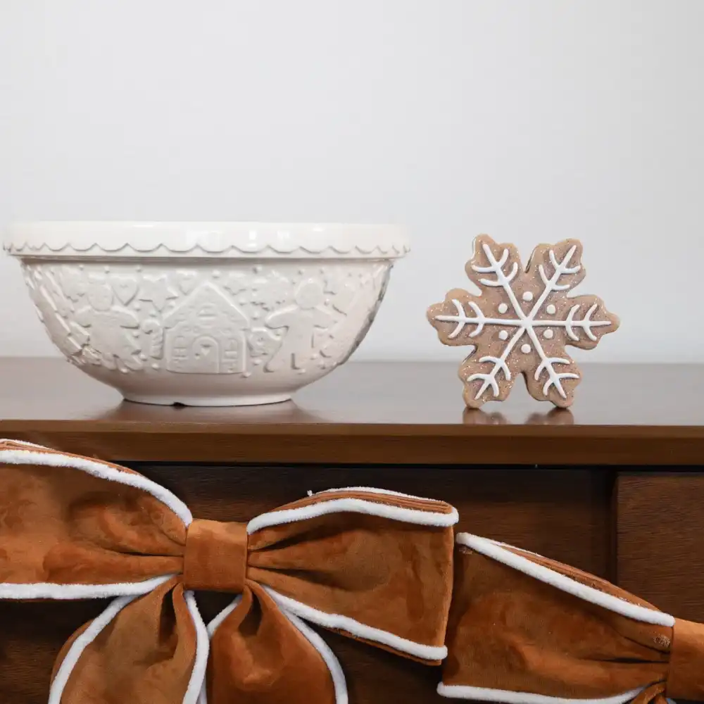 Alternative view of Mason Cash Gingerbread Lane S18 (2.85 Qt) Embossed Mixing Bowl | Cream
