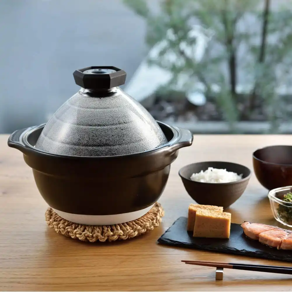 Alternative view of HARIO GohanGama Large Ceramic Rice Cooker