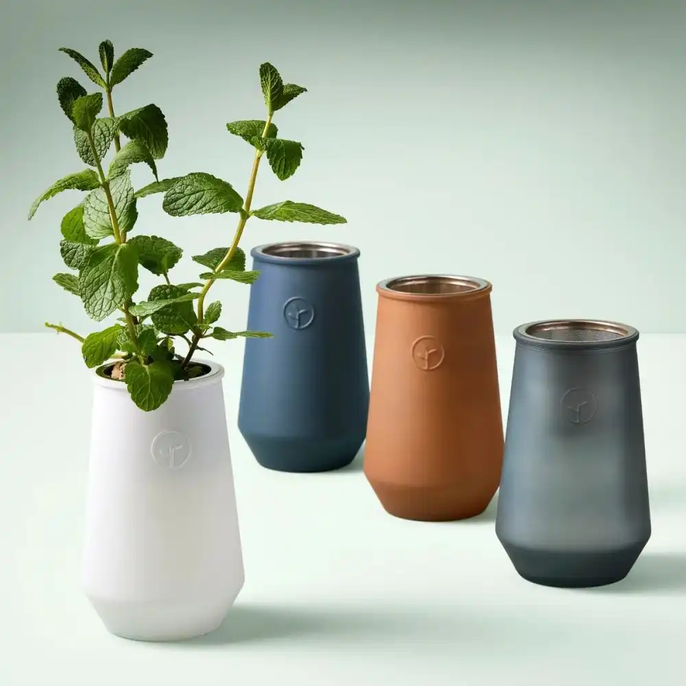 Alternative view of Modern Sprout Tapered Tumbler | Mint