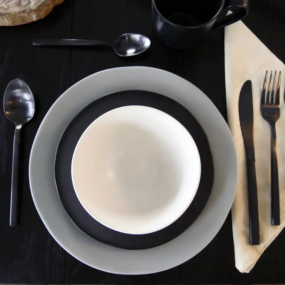 Alternative view of Fortessa Vitraluxe Heirloom 5.5" Bowl - Linen