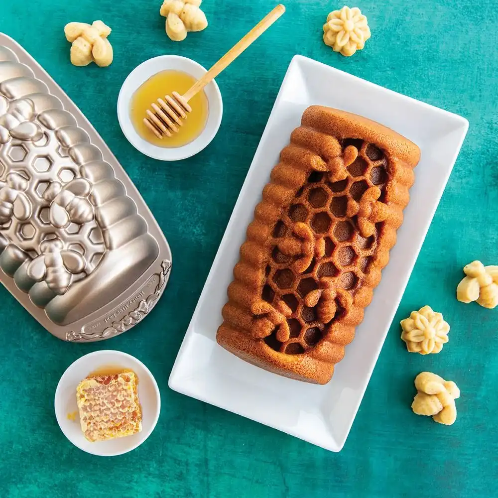 Alternative view of Nordic Ware Honey Hive Loaf Pan