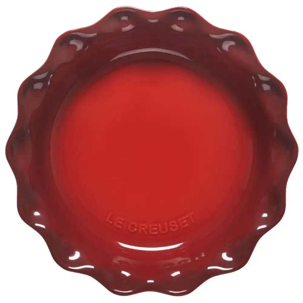 Alternative view of Le Creuset 9" Heritage Pie Dish | Cerise