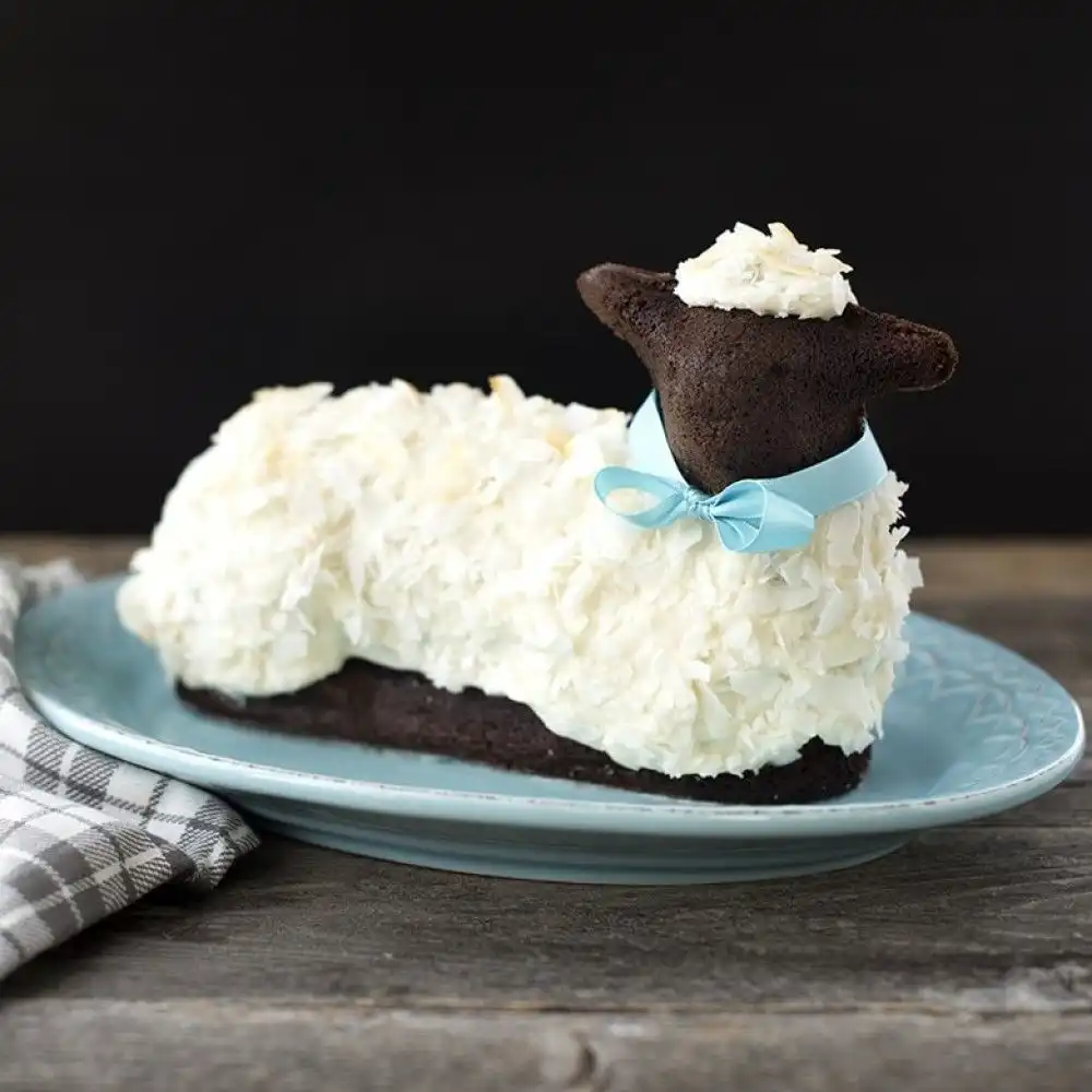 Alternative view of Nordic Ware 3-D Lamb Cake Pan