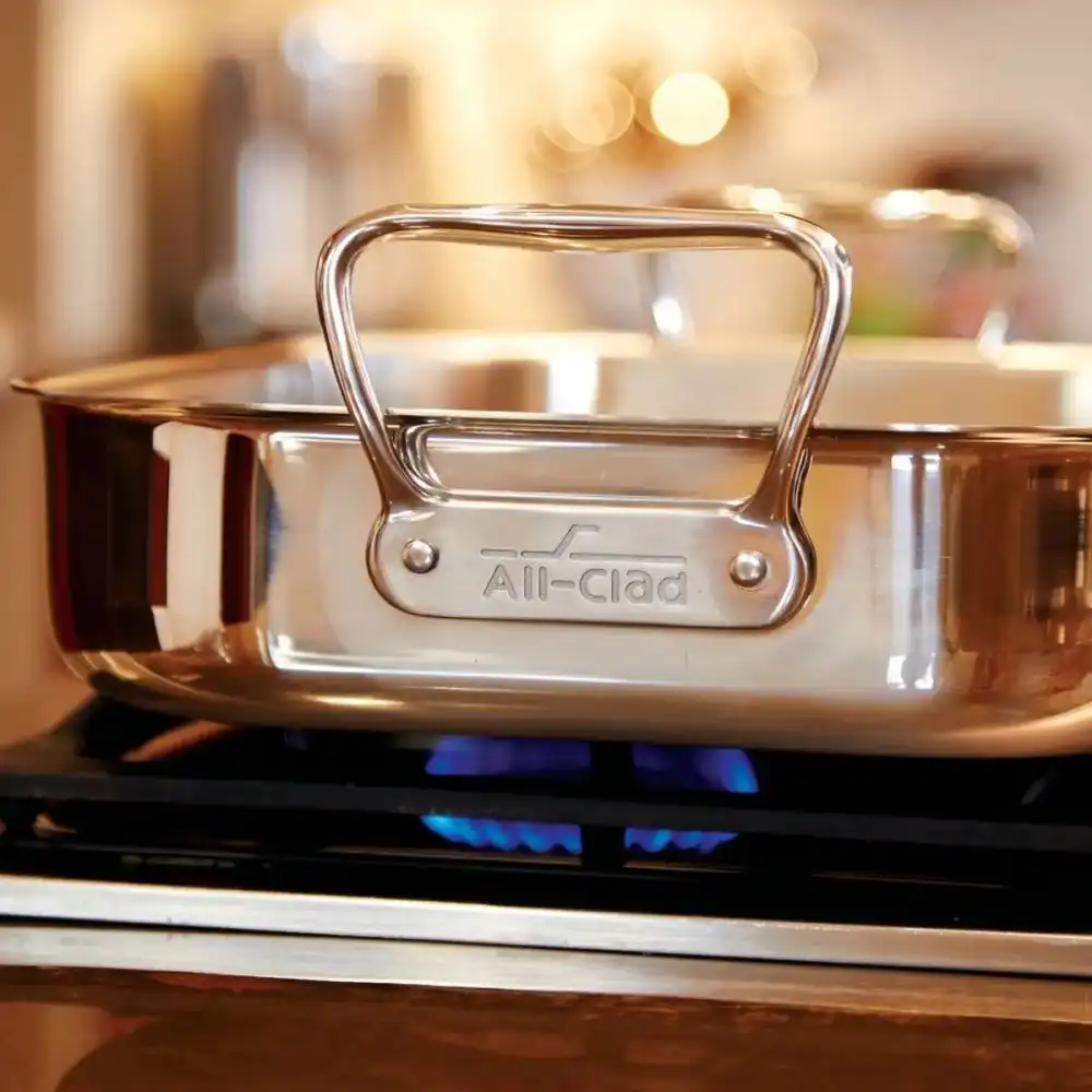 Alternative view of All-Clad Lasagna Pan with Lid