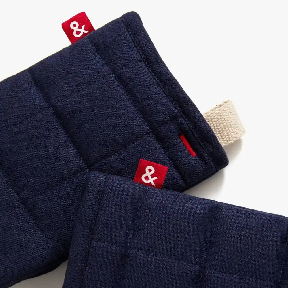 Alternative view of Hedley & Bennett Oven Mitts | Blueberry