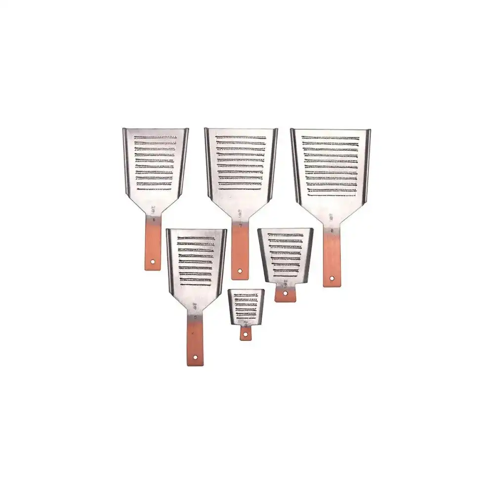 Alternative view of Kikuichi Oroshi Copper 4.3" Grater