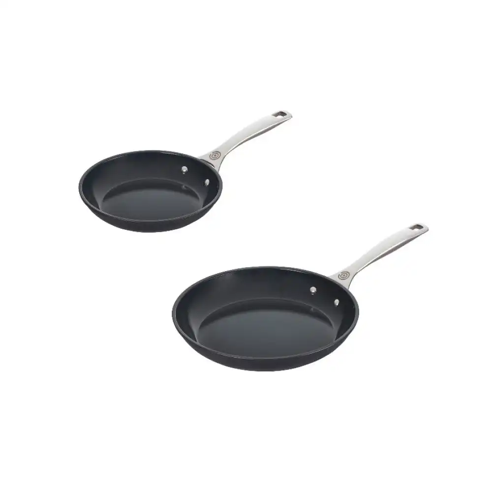 Le Creuset Essential Nonstick Ceramic 2-Piece Fry Pan Set