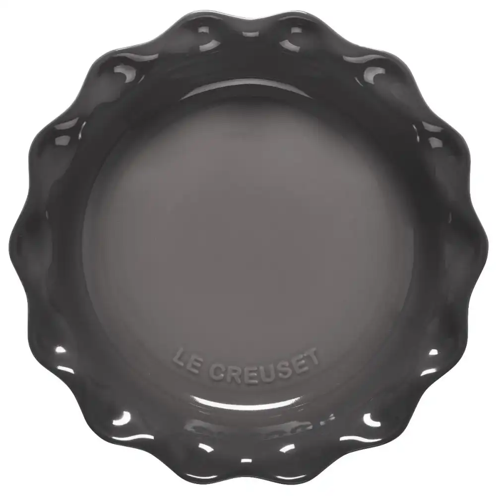 Alternative view of Le Creuset 9" Heritage Pie Dish | Oyster