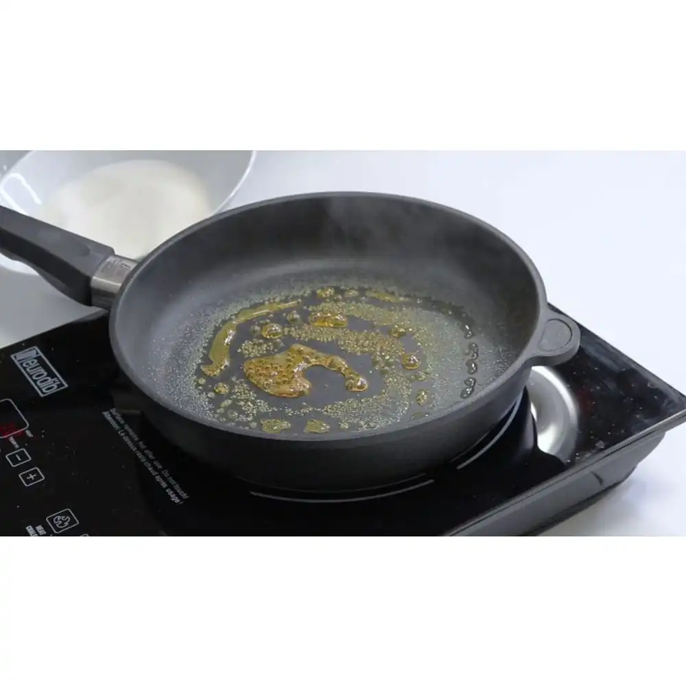 Alternative view of AMT Cookware 11" BBQ Pattern Square Grill Pan
