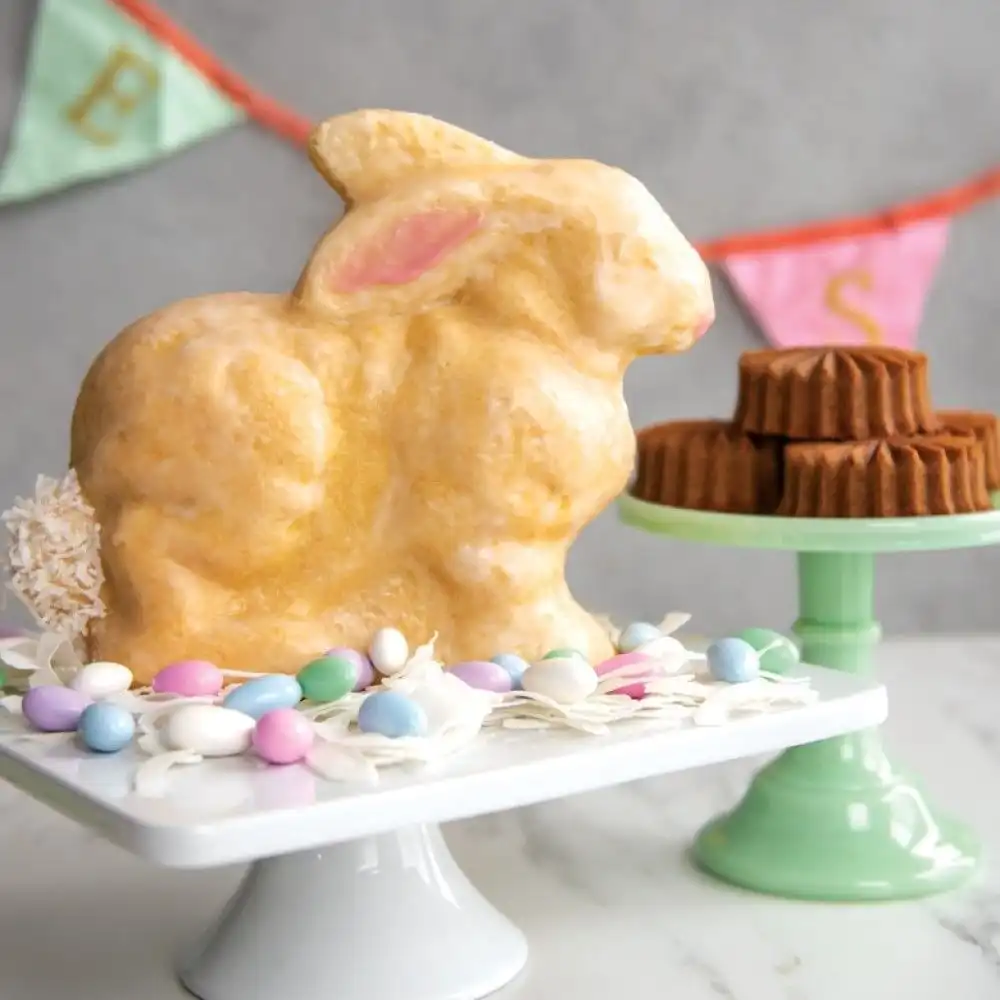 Alternative view of Nordic Ware 3D Easter Bunny Cake Pan
