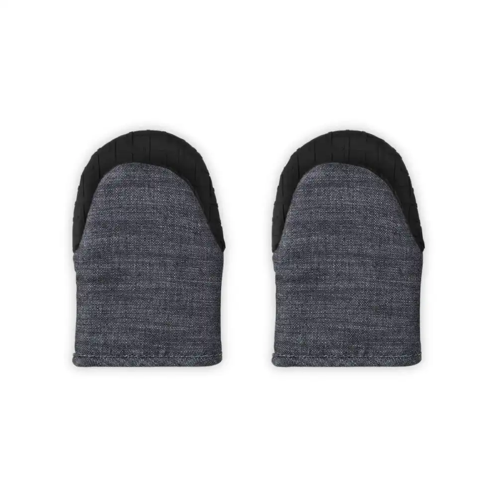 Alternative view of Le Creuset Kitchen Essentials Mini Oven Mitts (Set of 2) | Noir