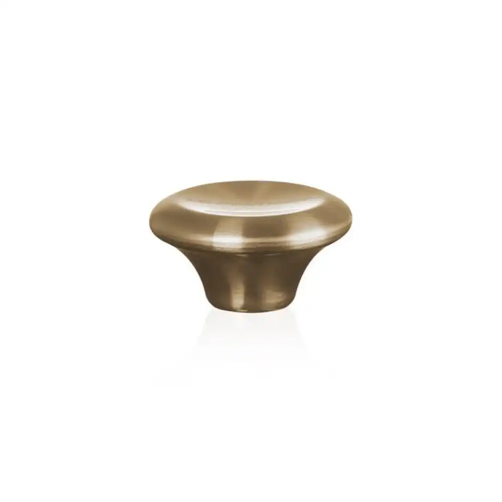 Alternative view of Le Creuset Signature Light Gold Knob | Large