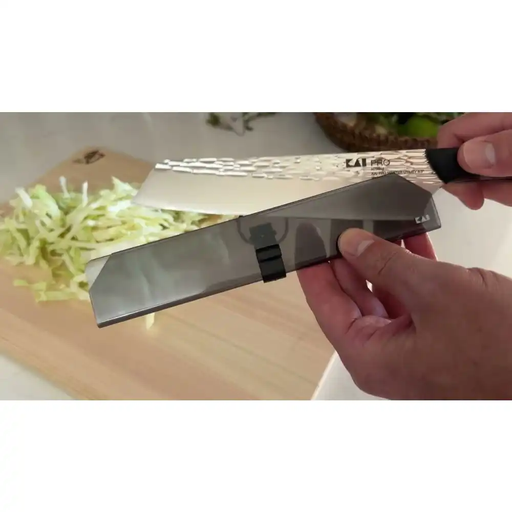 Alternative view of Kai by Shun 9.75" x 1.5" Blade Guard with Clip