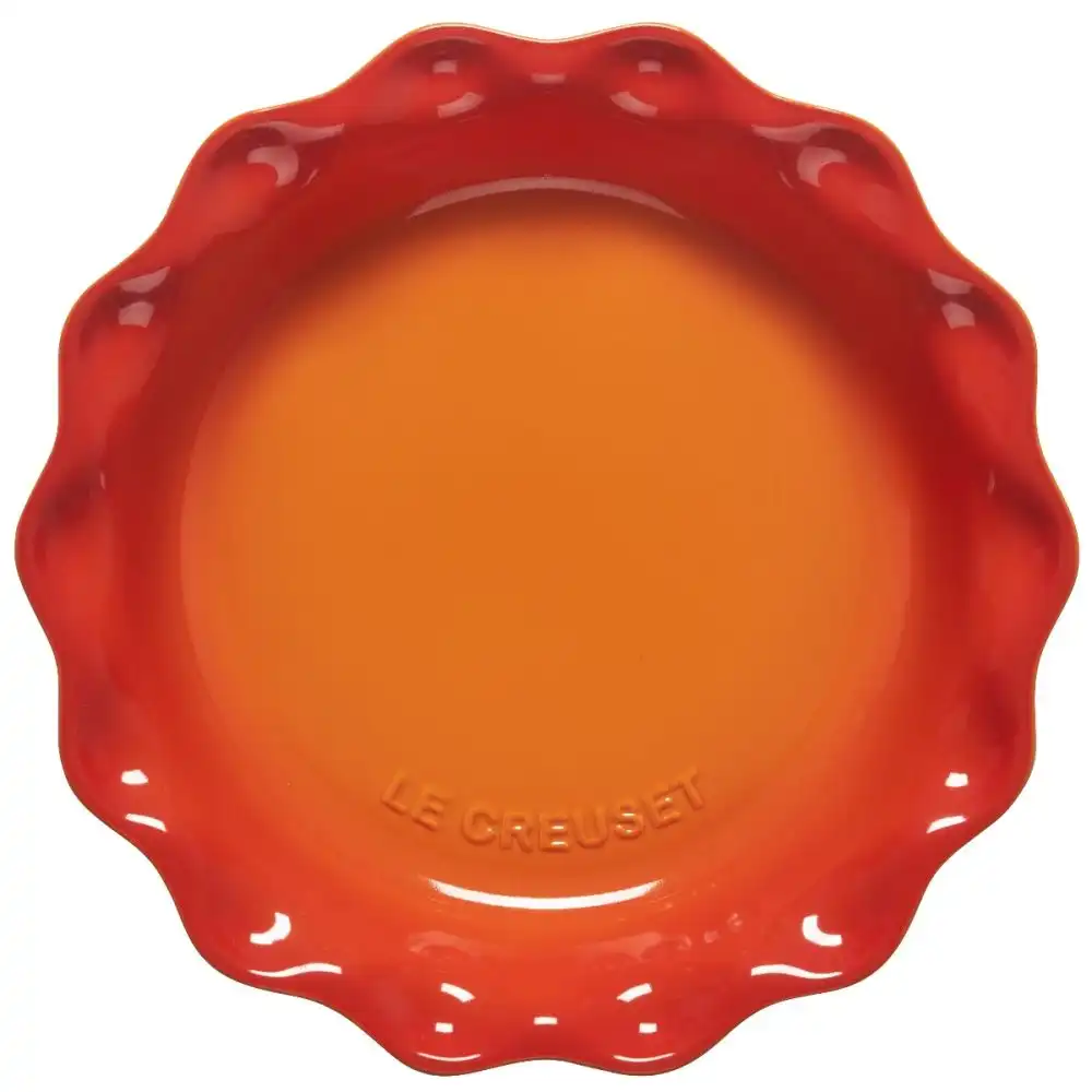 Alternative view of Le Creuset 9" Heritage Pie Dish | Flame