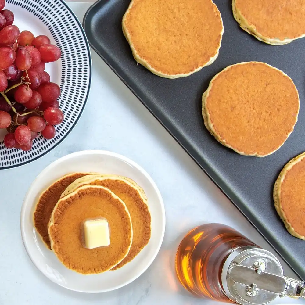 Alternative view of Nordic Ware 2-Burner Griddle King