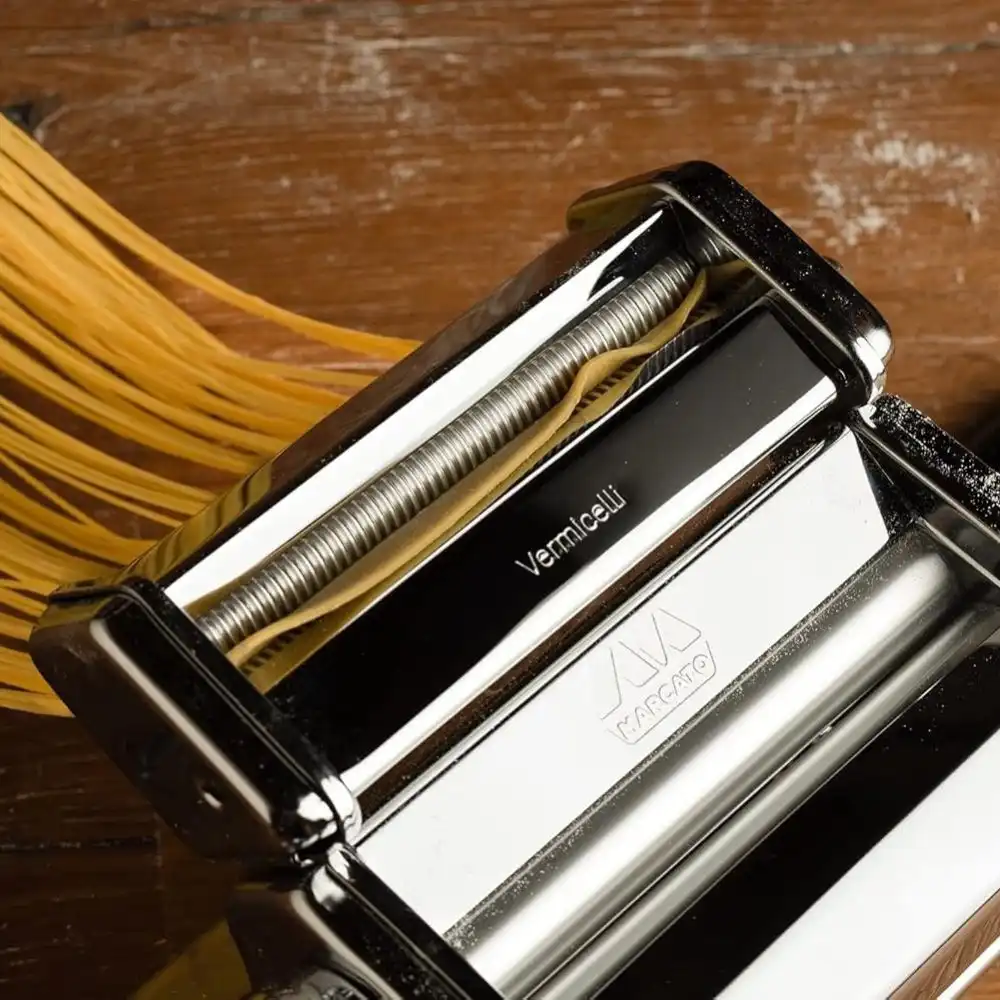 Alternative view of Marcato Atlas 150 Vermicelli Attachment