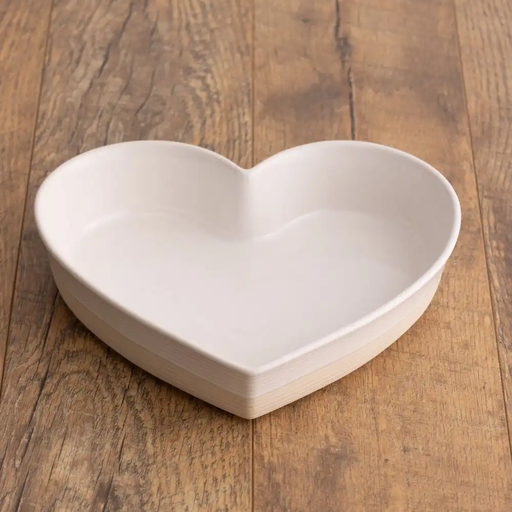 Alternative view of Mason Cash Rustic Charm 11" Heart-Shaped Pie Dish/Roaster