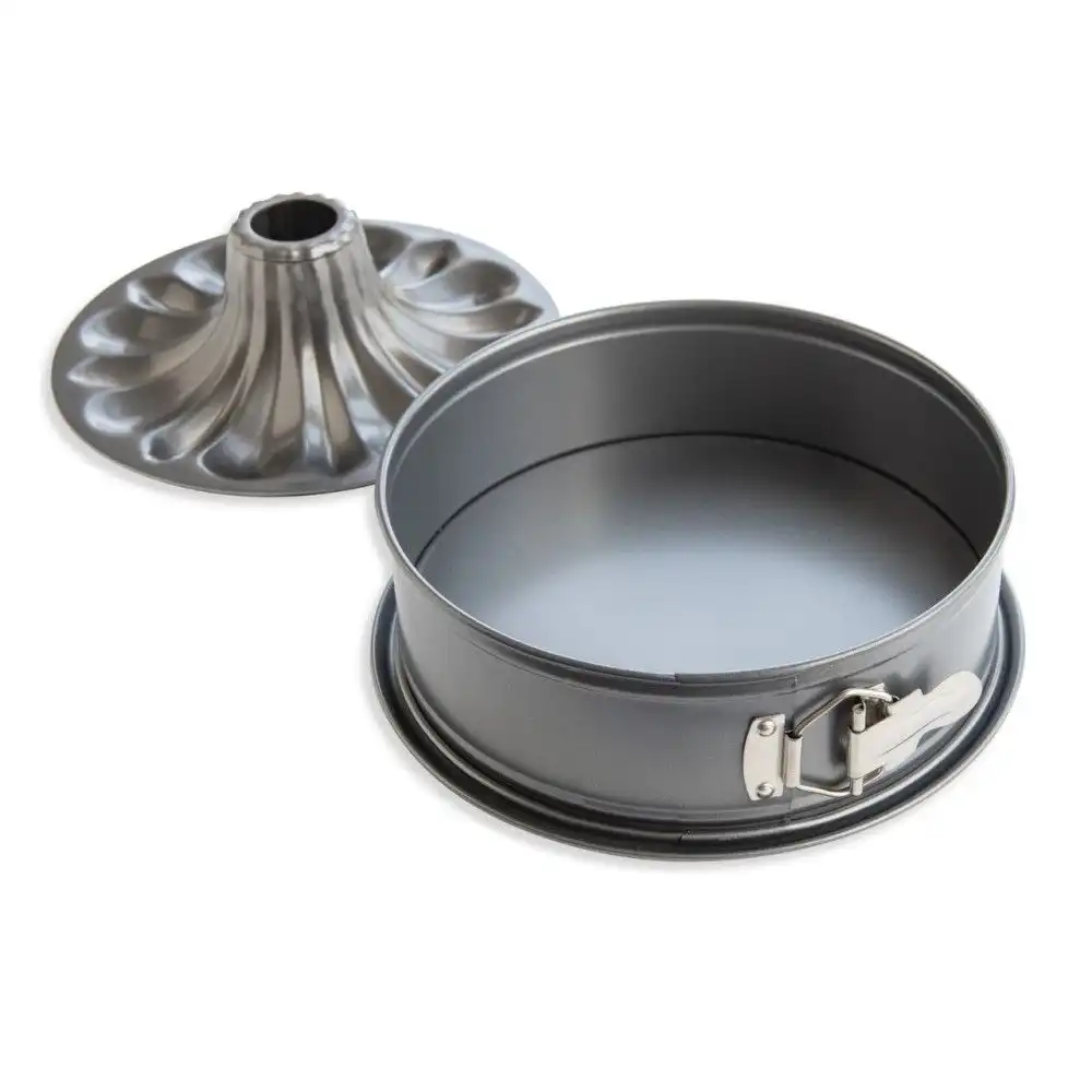 Alternative view of Nordic Ware Bundt Fancy Springform Pan