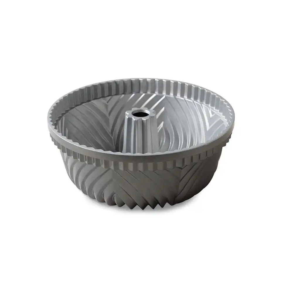 Alternative view of Nordic Ware Bavaria Bundt Pan