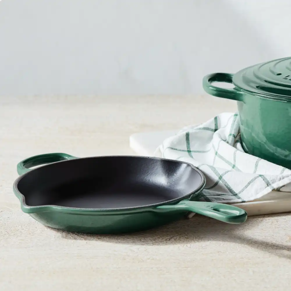 Alternative view of Le Creuset 9" Signature Enameled Cast Iron Skillet | Artichaut